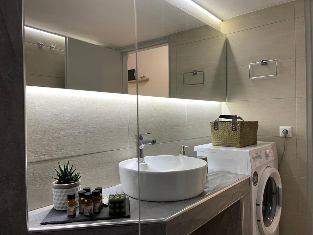 Green&Grey Apartment カヴァラ エクステリア 写真