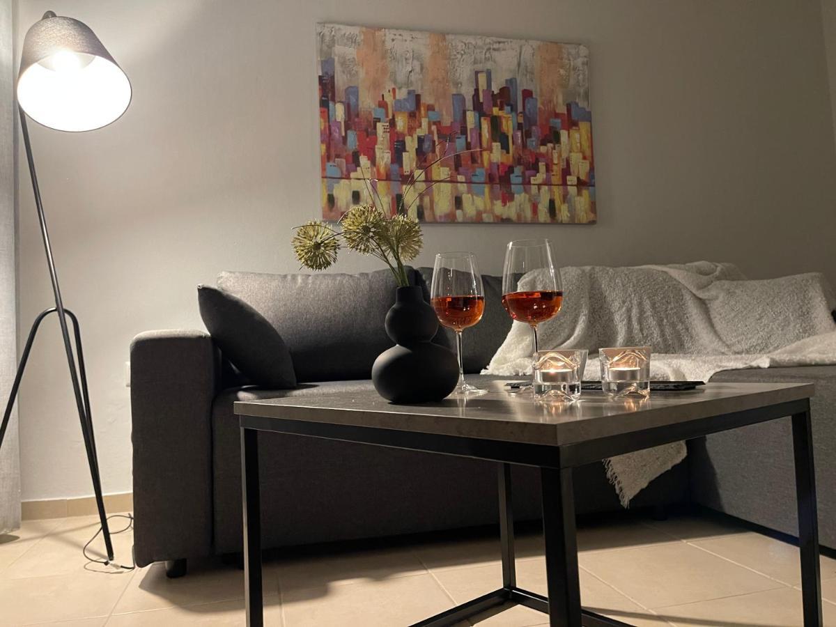 Green&Grey Apartment カヴァラ エクステリア 写真